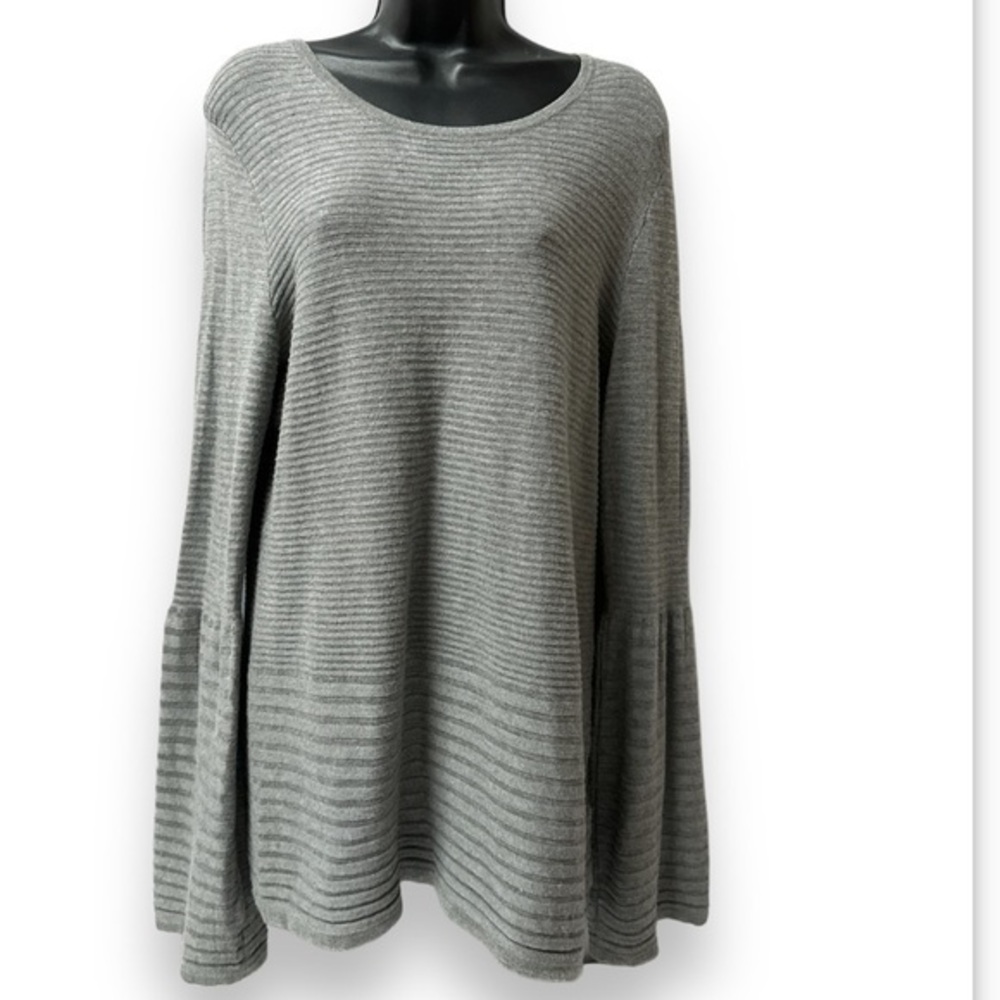 Calvin Klein Grey sweater women’s size‎ small ribbed slight bell sleeve  (1544)